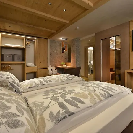 Compagnoni Hotel