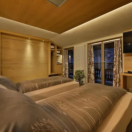 Compagnoni Hotel